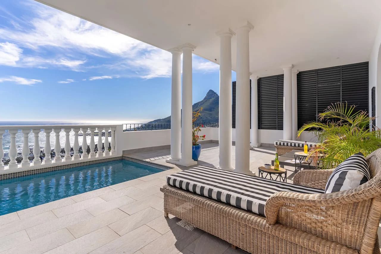 Scenic Overlook Villa with Pool in Camps Bay