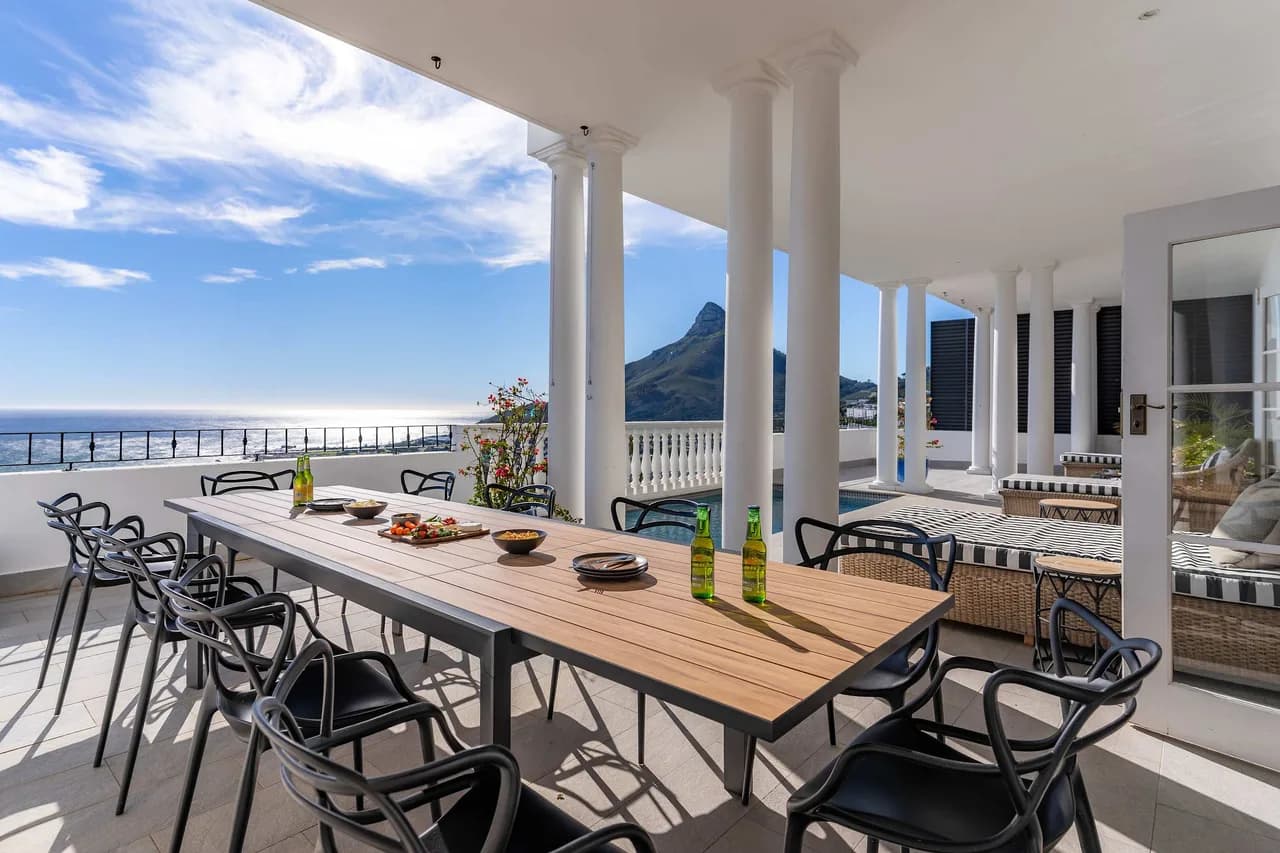Scenic Overlook Villa with Pool in Camps Bay, foto 5