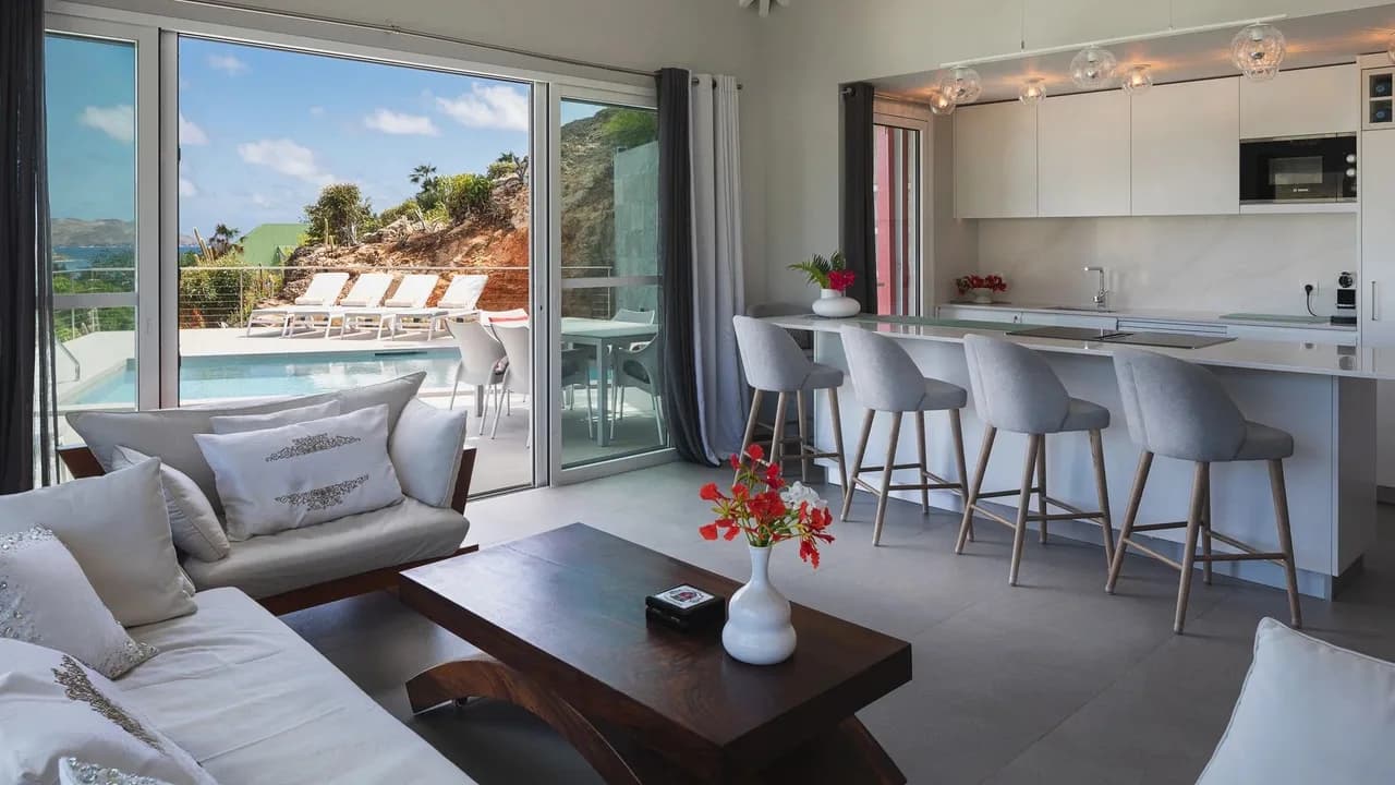 Luxury Stay With Scenic Island Views photo 4