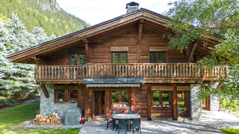 Rustic Mountain Chalet for Group Escapes