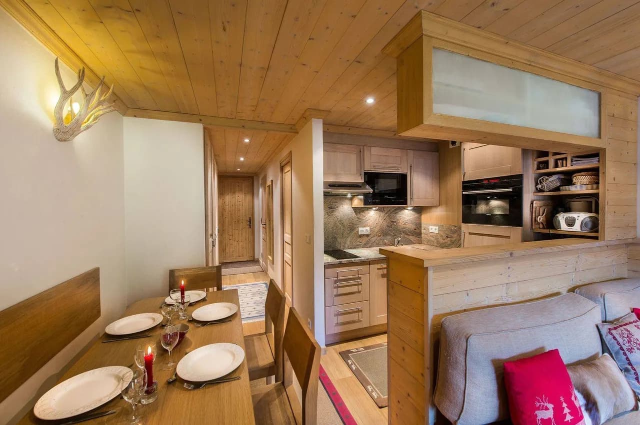 Traditional Mountain Apartment Close to Slopes photo 5