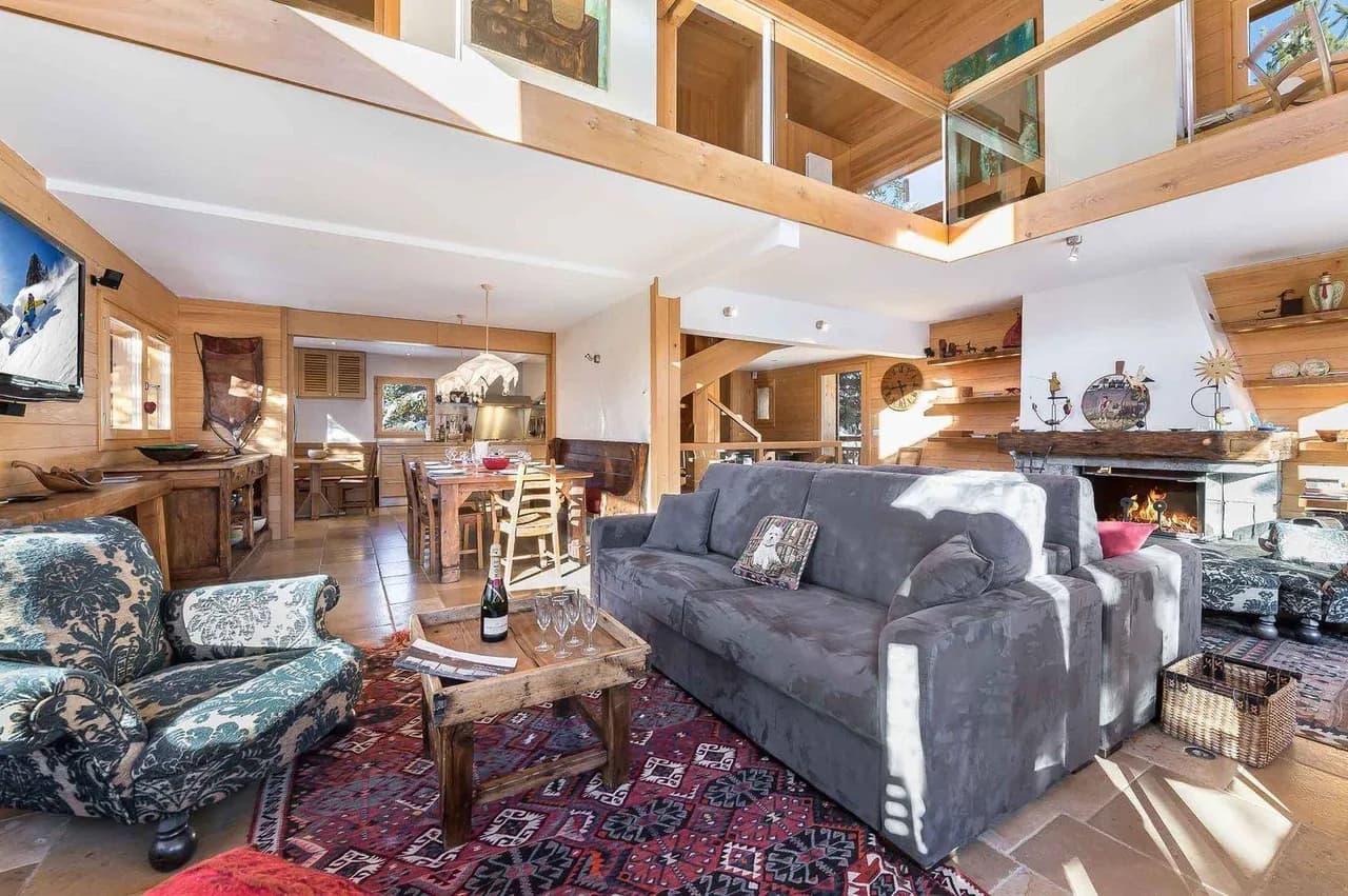 Traditional Chalet With Panoramic Peak Views photo 2