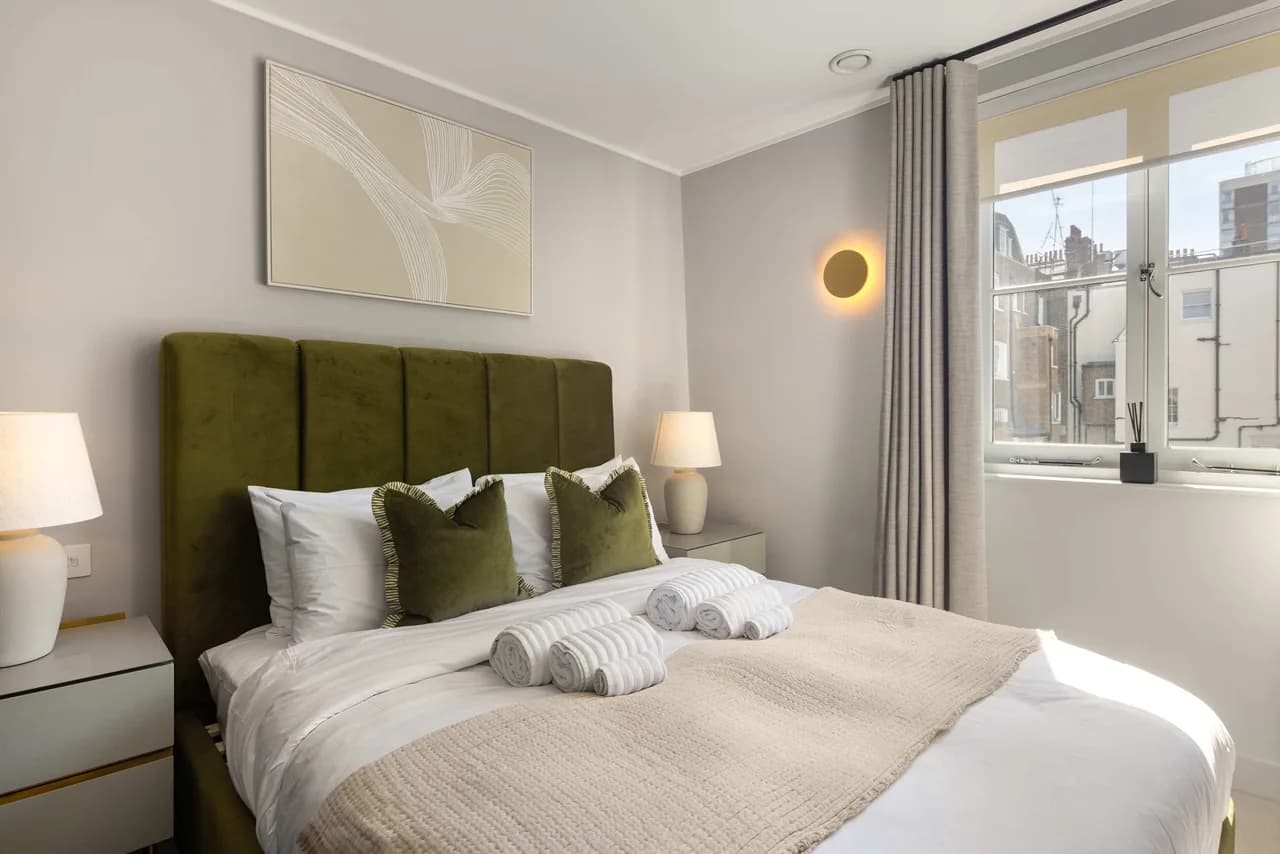 8 Mins Walk to Selfridges, Marble Arch Mews, photo 3