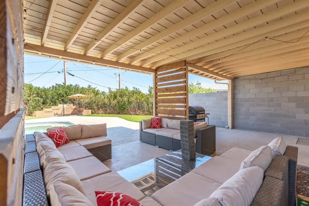 Phoenix Retreat with Pool Pickleball and Mini Golf photo 2