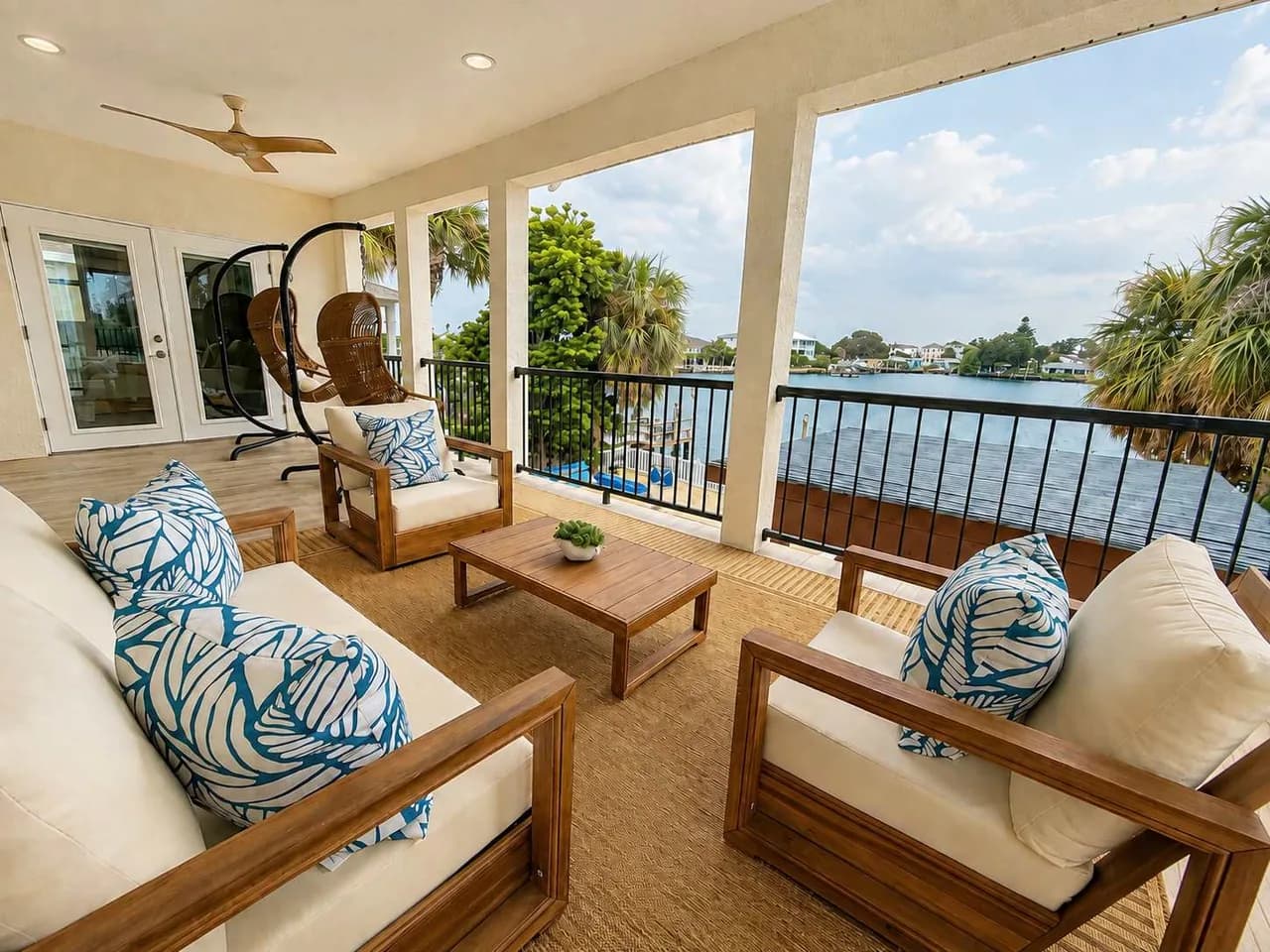 Indian Rocks Beach New Waterfront • Heated Pool & Spa • Golf Cart• E-Bikes• Kayaks • Game Room • Fire Pit • Walking Distance to the Beach, Foto 4