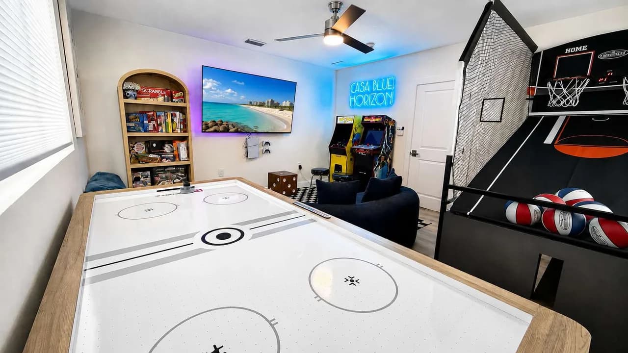 Indian Rocks Beach New Waterfront • Heated Pool & Spa • Golf Cart• E-Bikes• Kayaks • Game Room • Fire Pit • Walking Distance to the Beach, Foto 5