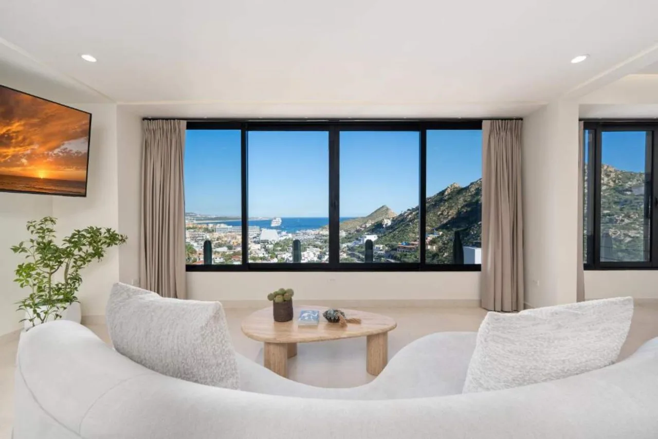Amplia Villa de Lujo con Ocho Suites, foto 3