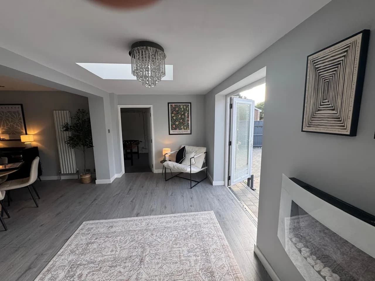 Lovely 5 bedroom holiday home with a games room photo 3