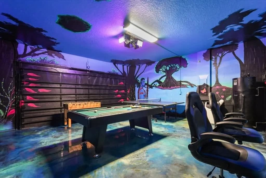 9BR Disney Getaway with Themed Rooms and Theater photo 4