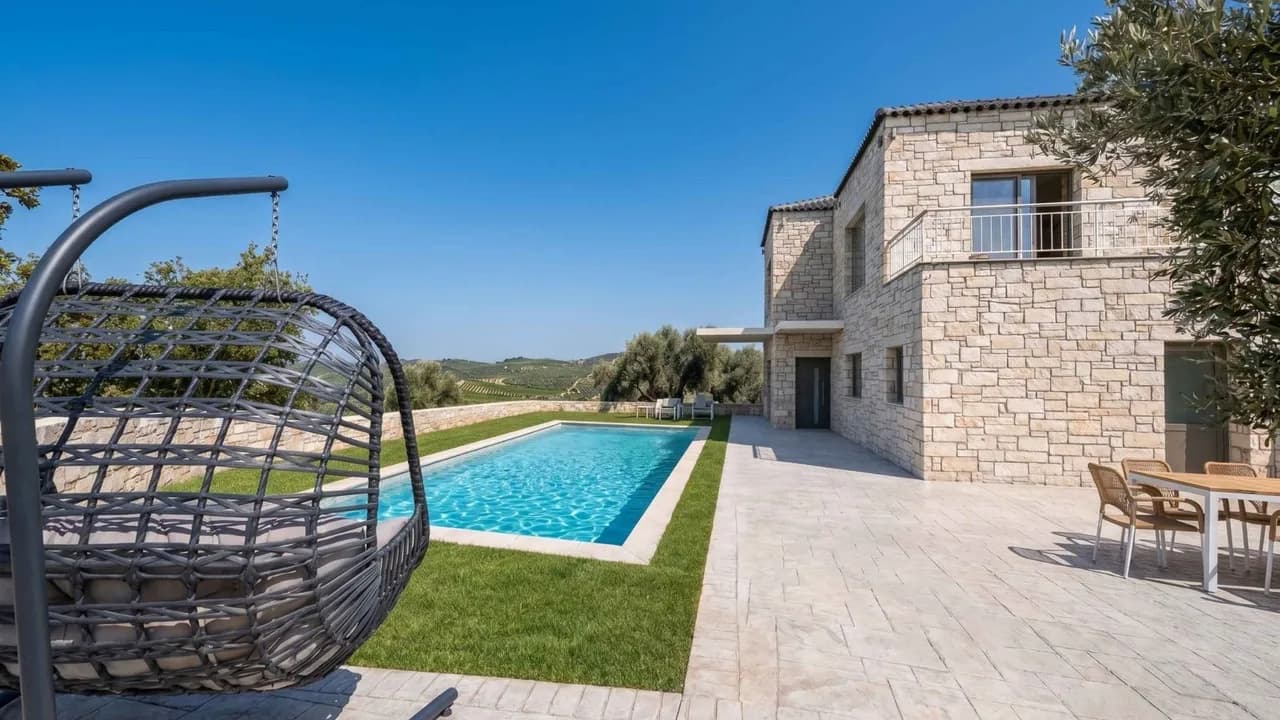 Peaceful Retreat With Breathtaking Cretan Views photo 4