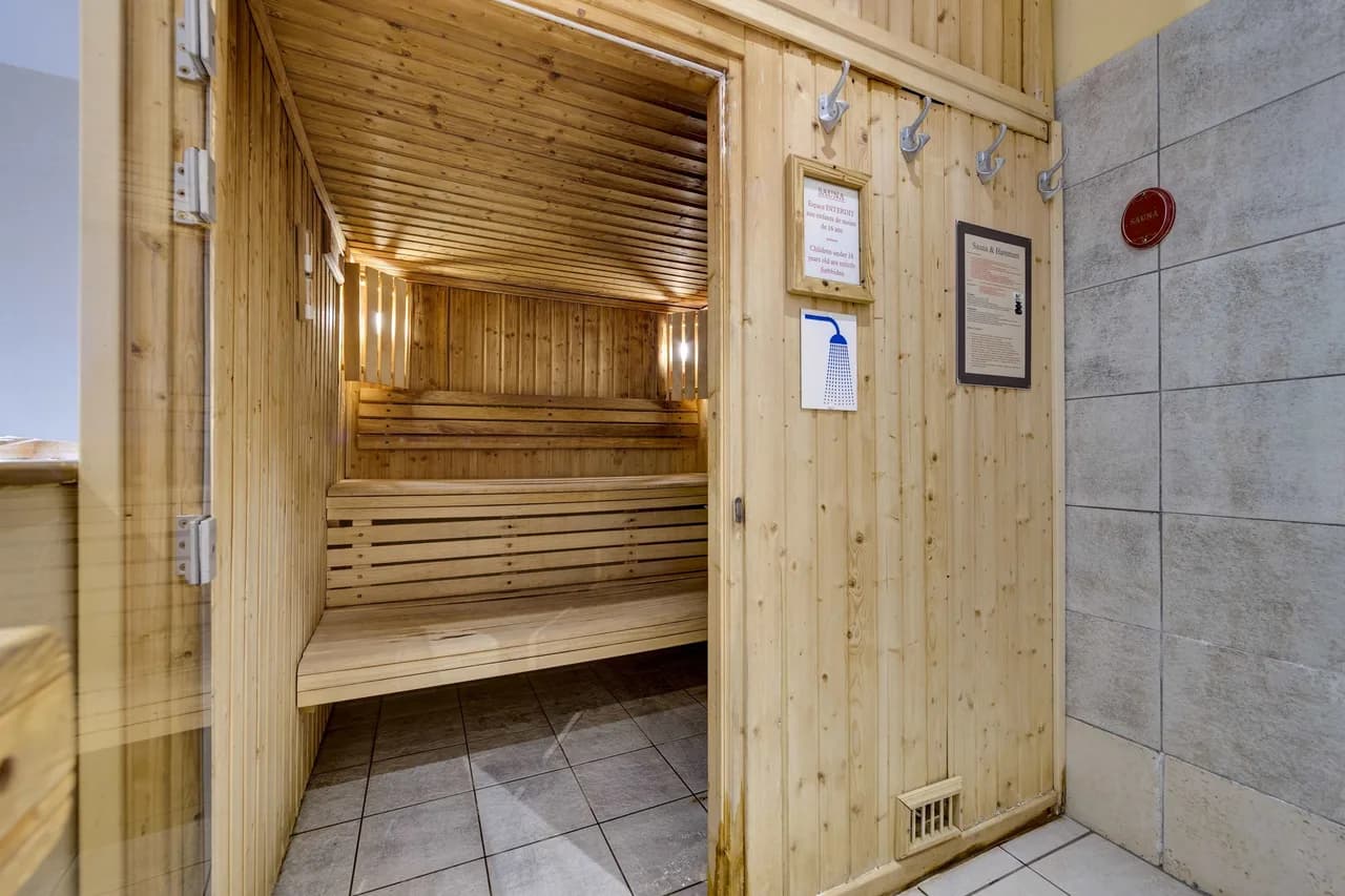 Pedestrian Resort Retreat Facing Mont Blanc photo 4