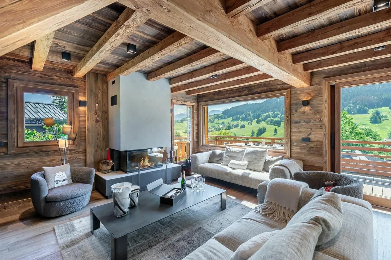 Beautiful Megève Chalet With Mountain Views photo 3