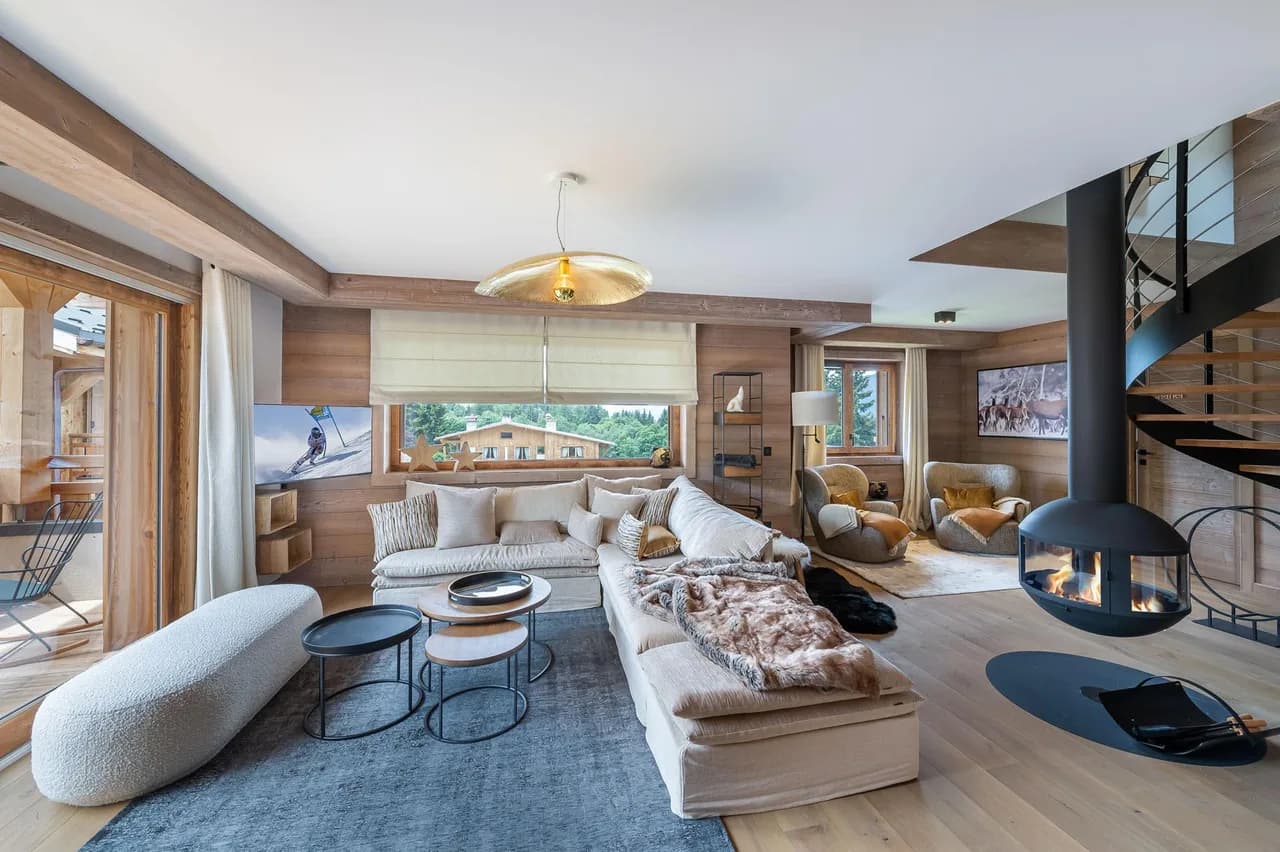 Refined Megève Duplex With Terrace Views photo 2