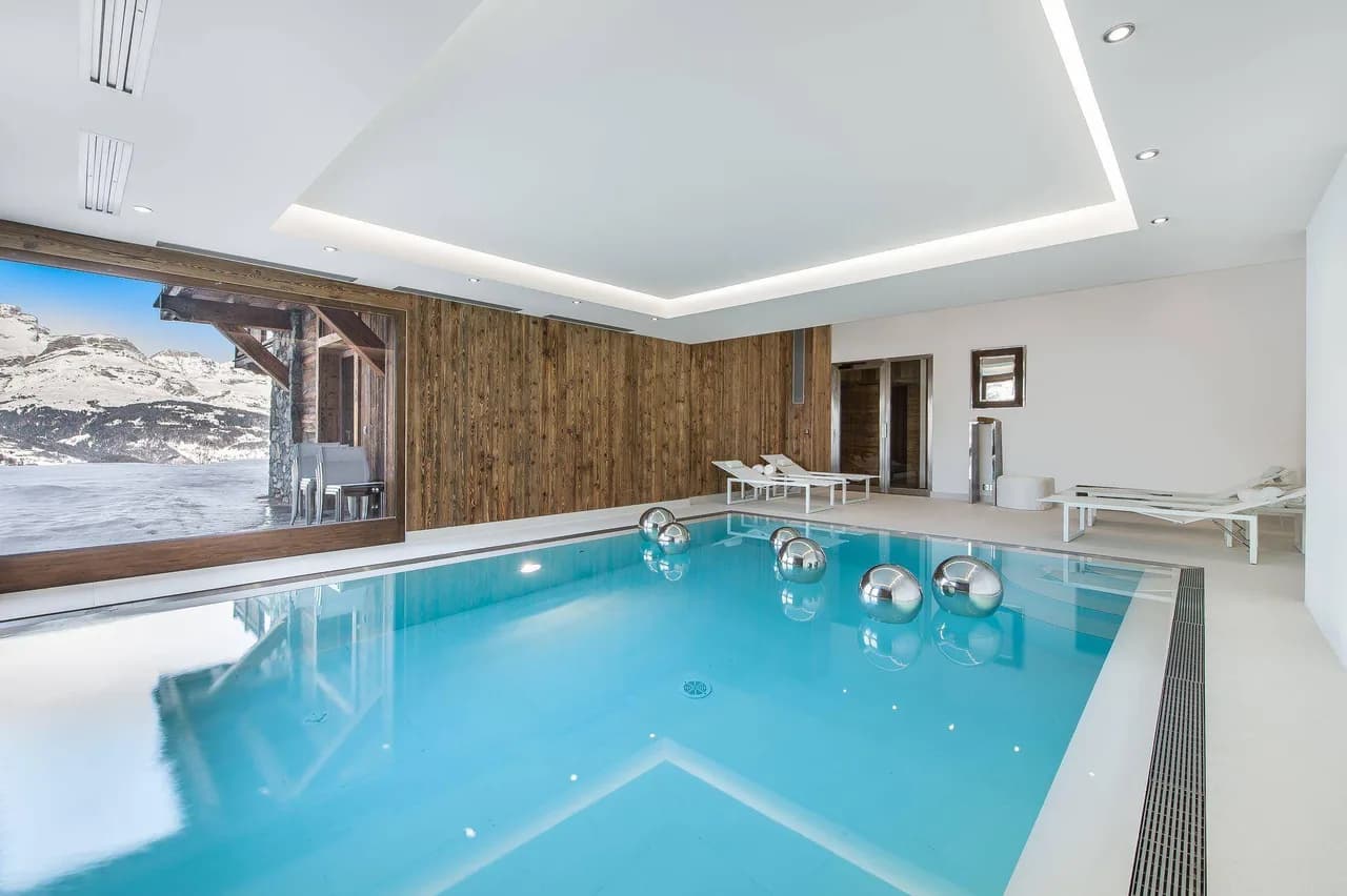 Luxury Chalet Near Princesse Ski Slopes photo 4