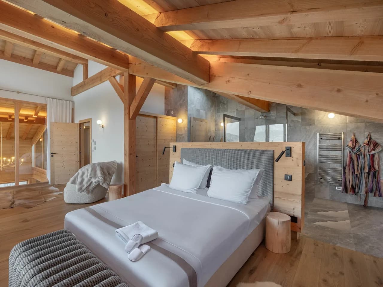 Contemporary Chalet Near Combloux Ski Slopes photo 3