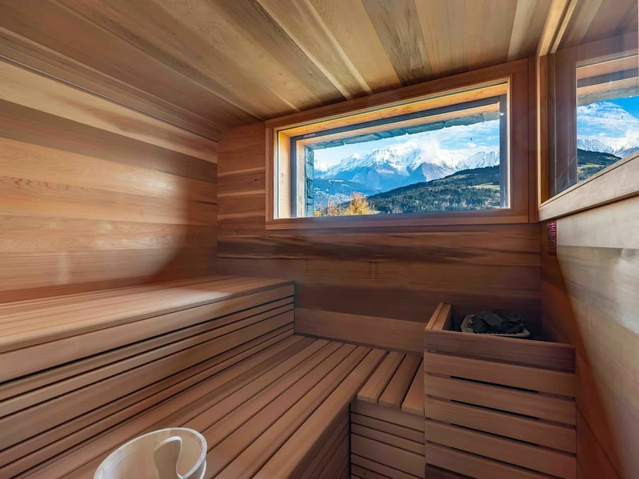 Contemporary Chalet Near Combloux Ski Slopes photo 4