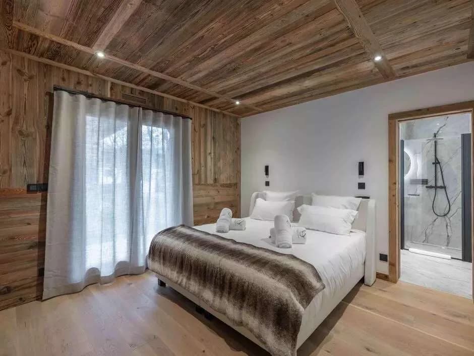 Luxury Mountain Chalet With Indoor Pool photo 2