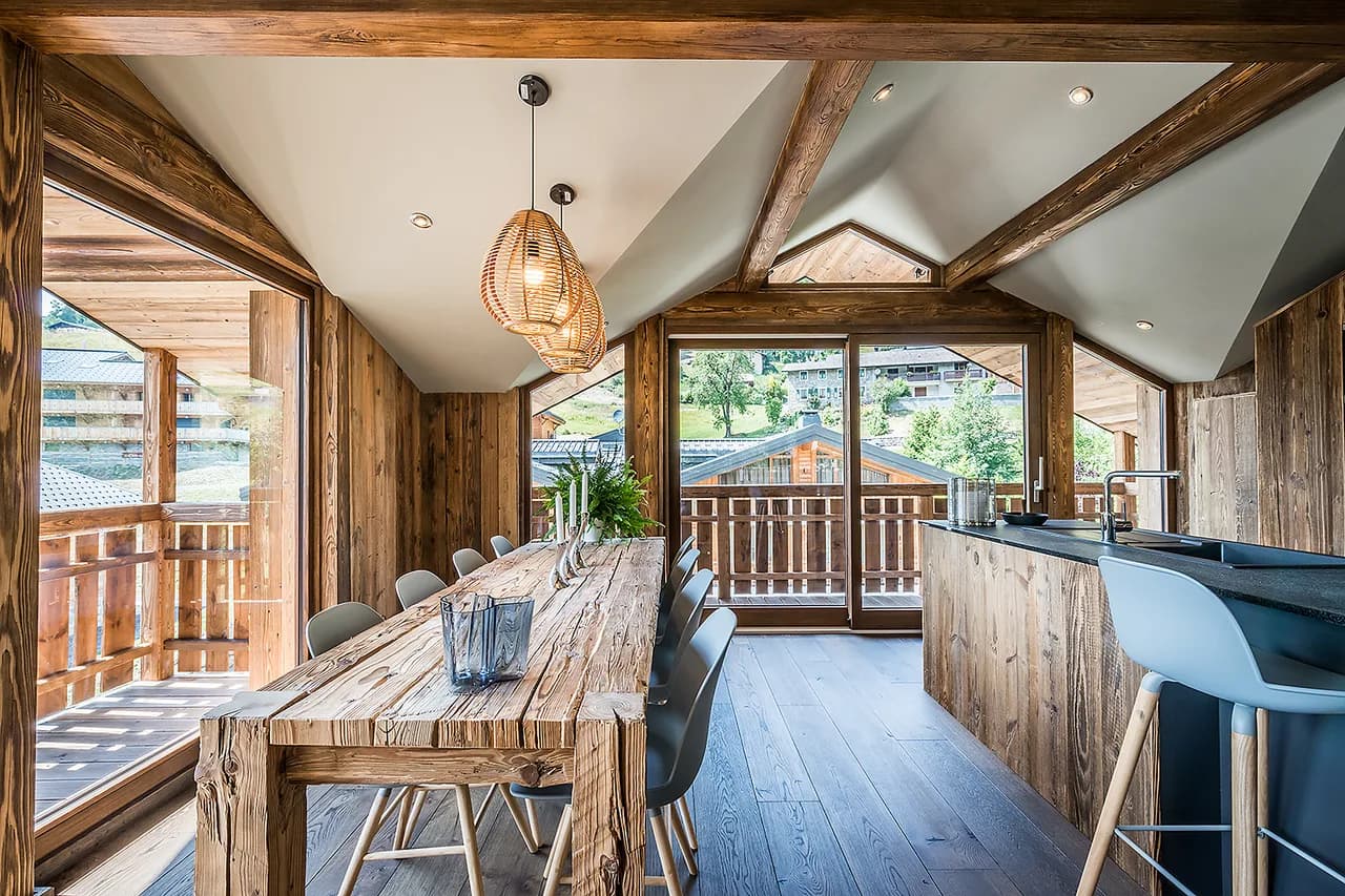 Chalet with Private Hot Tub in French Alps photo 5
