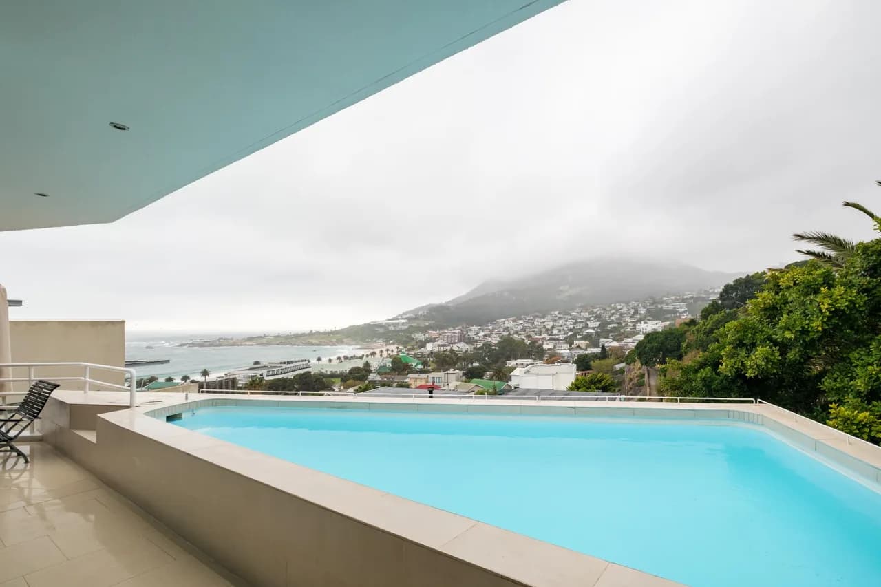 Spacious Six Bedroom Villa with Pool in Cape Town, Foto 2