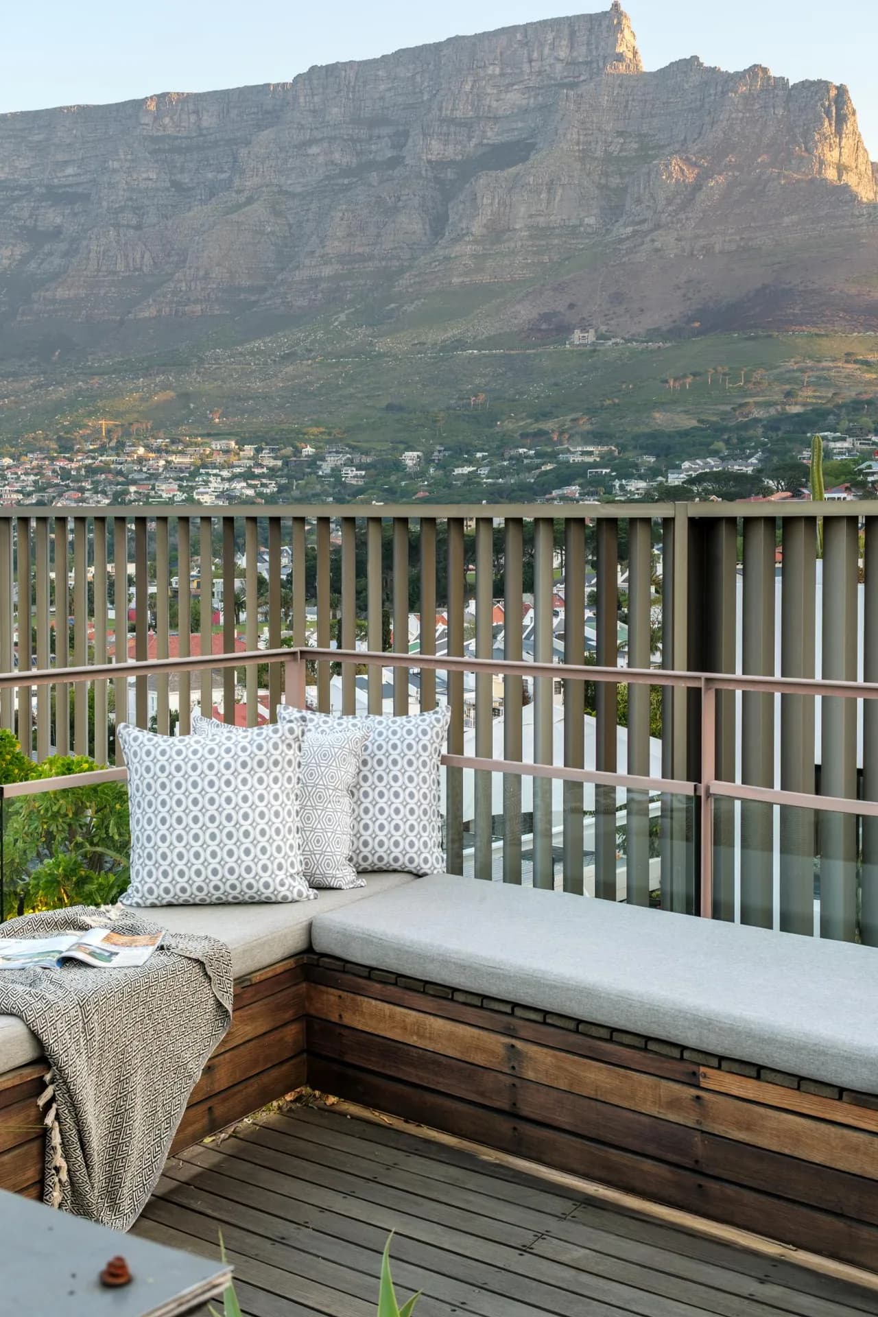 Rooftop Deck Villa with Mountain Views in Cape Town photo 5