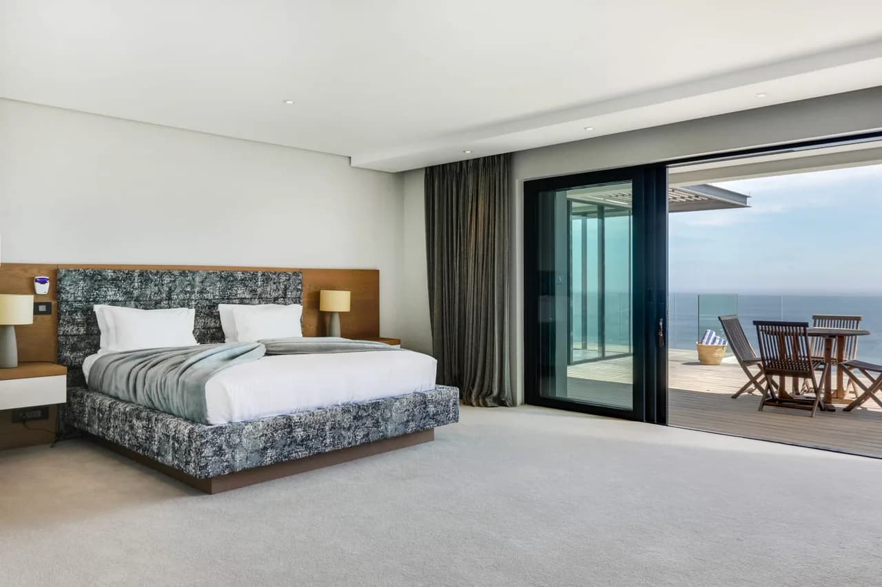 Elegant Poolside Retreat in Cape Town photo 5