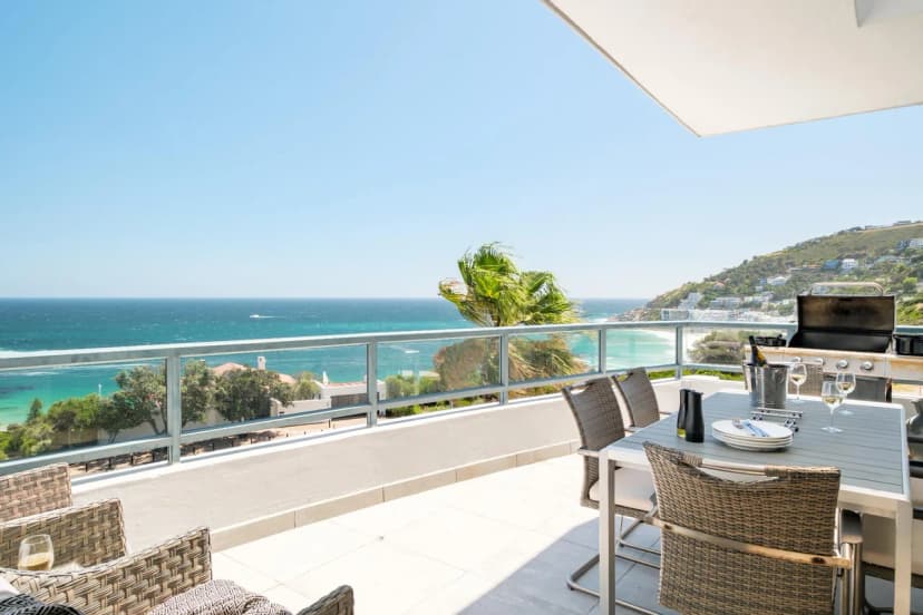 Stylish and Secure Camps Bay Holiday Apartment 9 Nautica