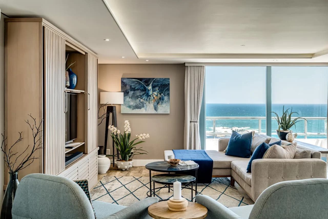 Stylish Three Bedroom Apartment in Camps Bay, Cape Town, Foto 2