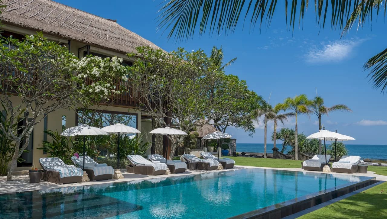 Balcony Garden Villa in Pererenan Bali