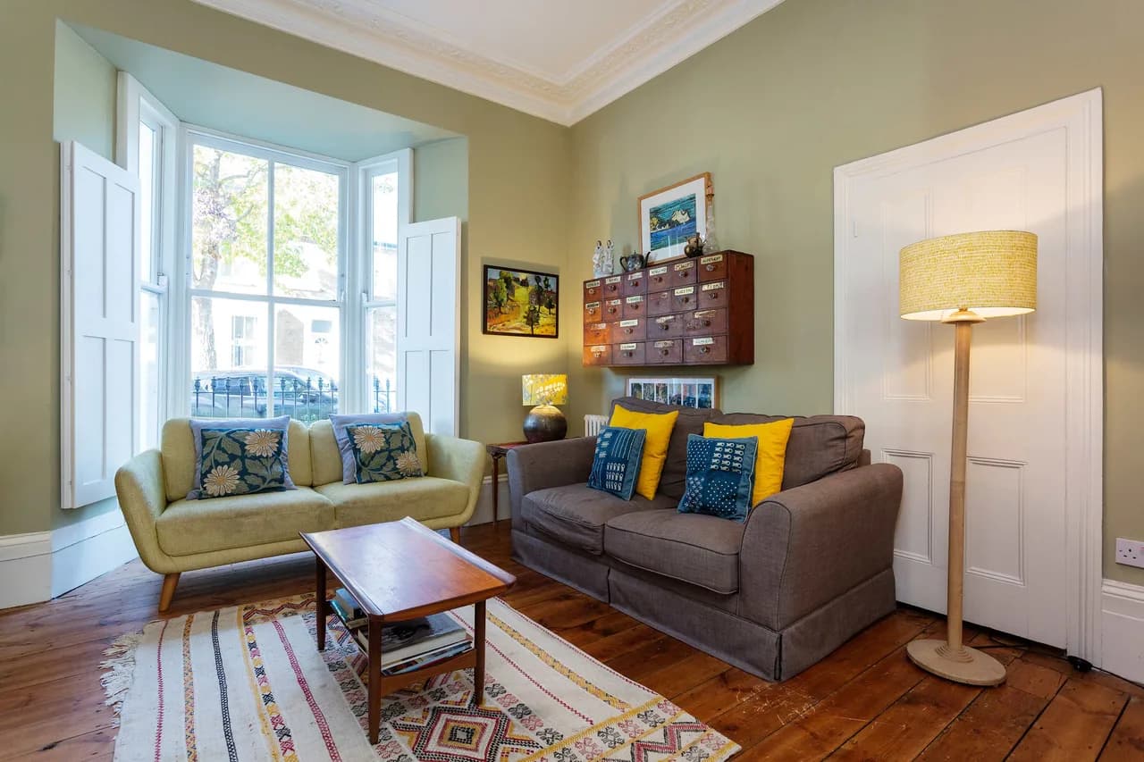 Contemporary Four Bedroom Villa in East London, photo 3