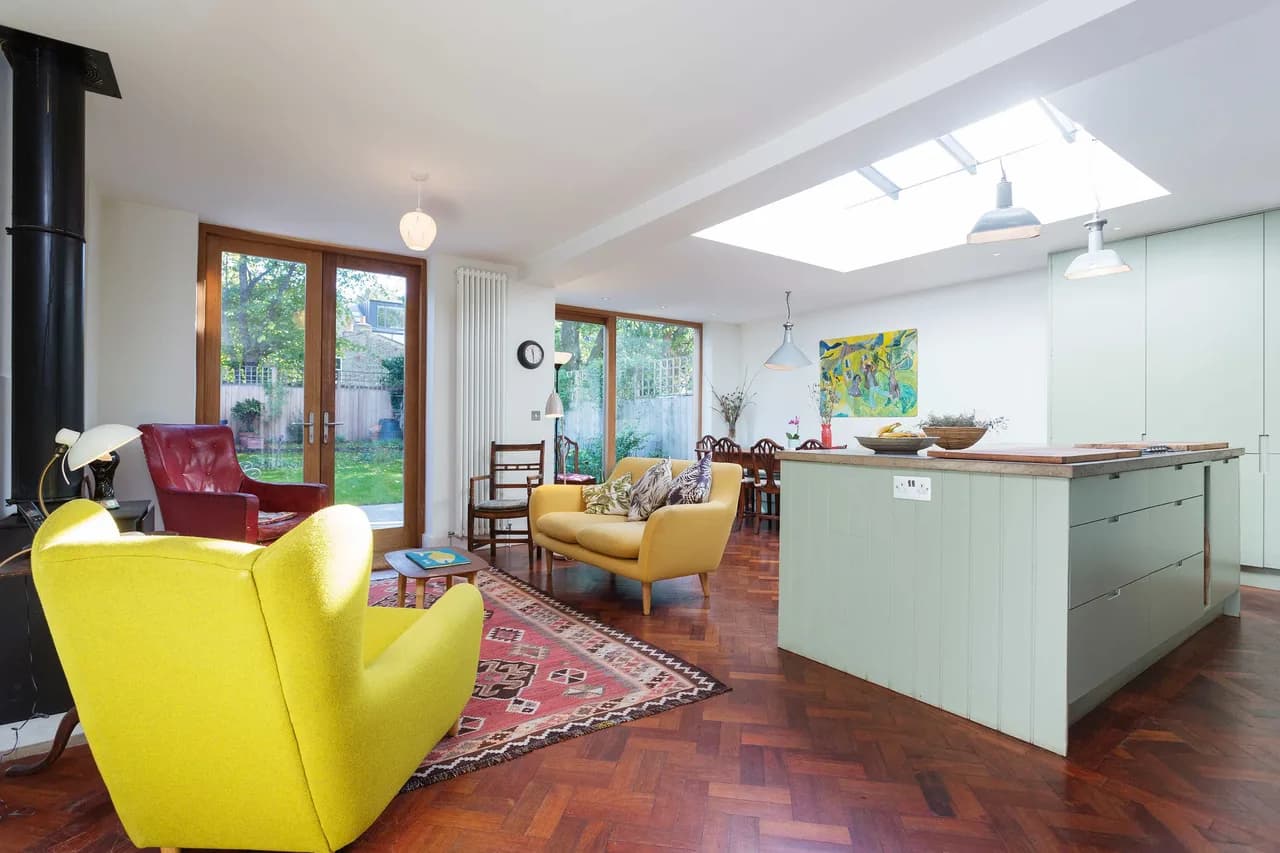 Contemporary Four Bedroom Villa in East London, photo 5