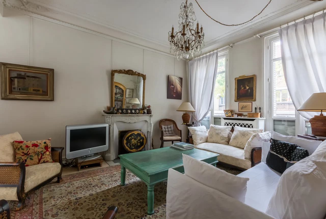 Charming Townhouse with Terrace in Paris photo 5