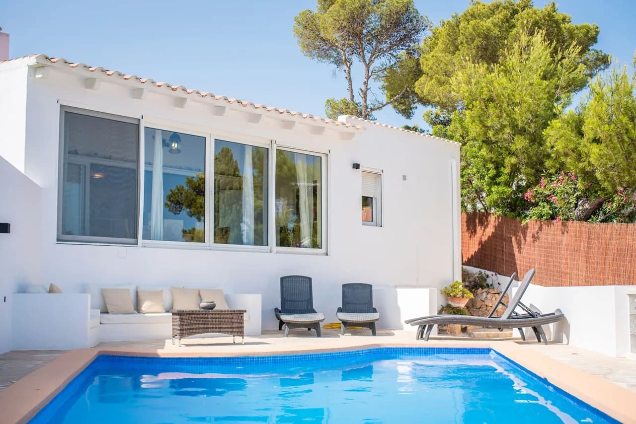 Terrace Two Bedroom Villa in Cala Vadella Ibiza, foto 2