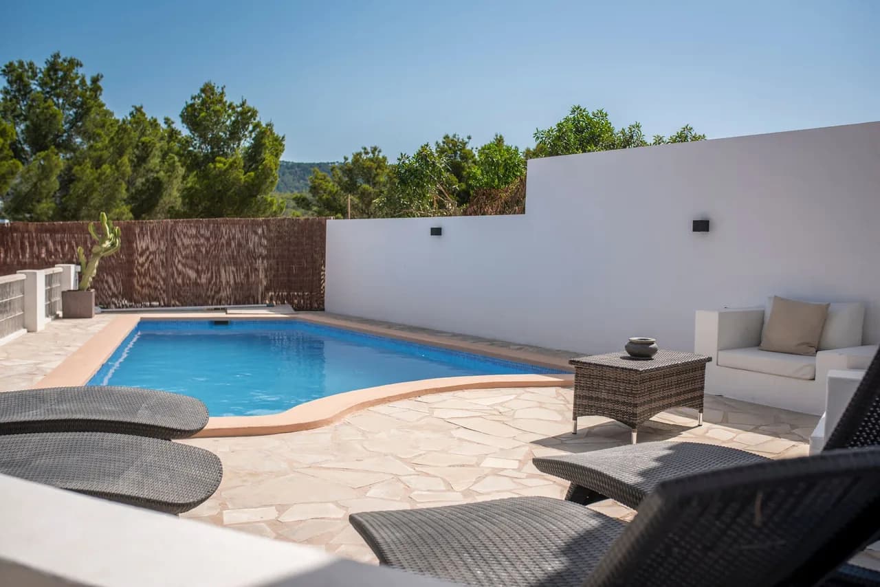 Terrace Two Bedroom Villa in Cala Vadella Ibiza, foto 4