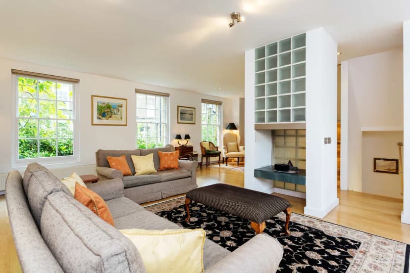 Stylish Two Bedroom Retreat in England
