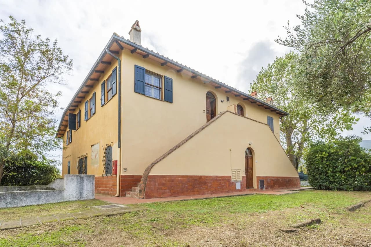 Charming Three Bedroom Holiday Home in Giannella, Foto 4
