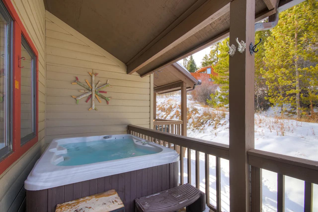 Liftside Retreat photo 5