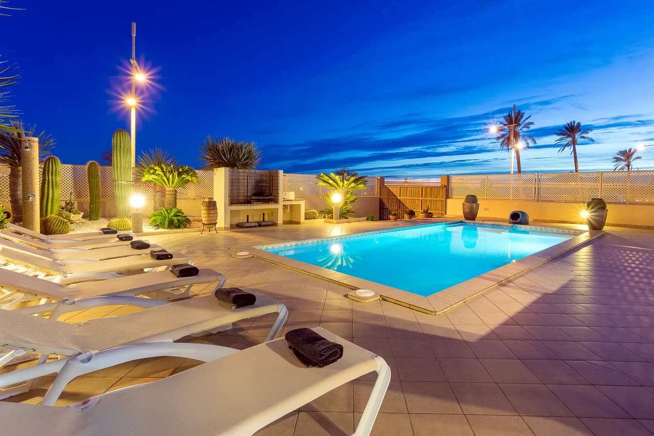 Spacious Seven Bedroom Villa in Ibiza, foto 2