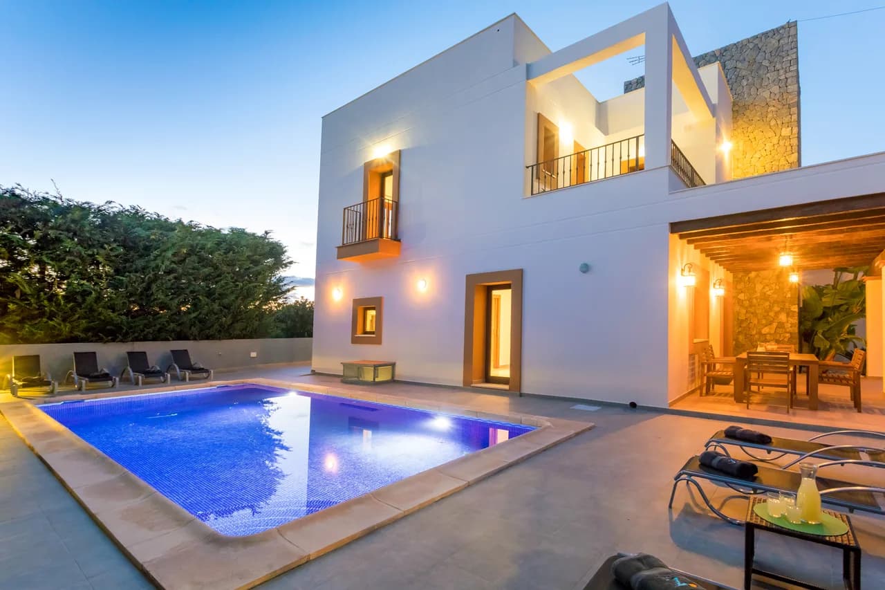 Spacious Villa Near Ibiza Town in Cap Martinet, foto 2