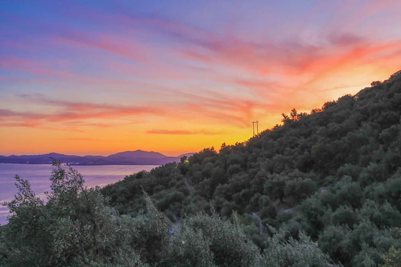 Sea View Two Bedroom Villa in Katavolos, Foto 4