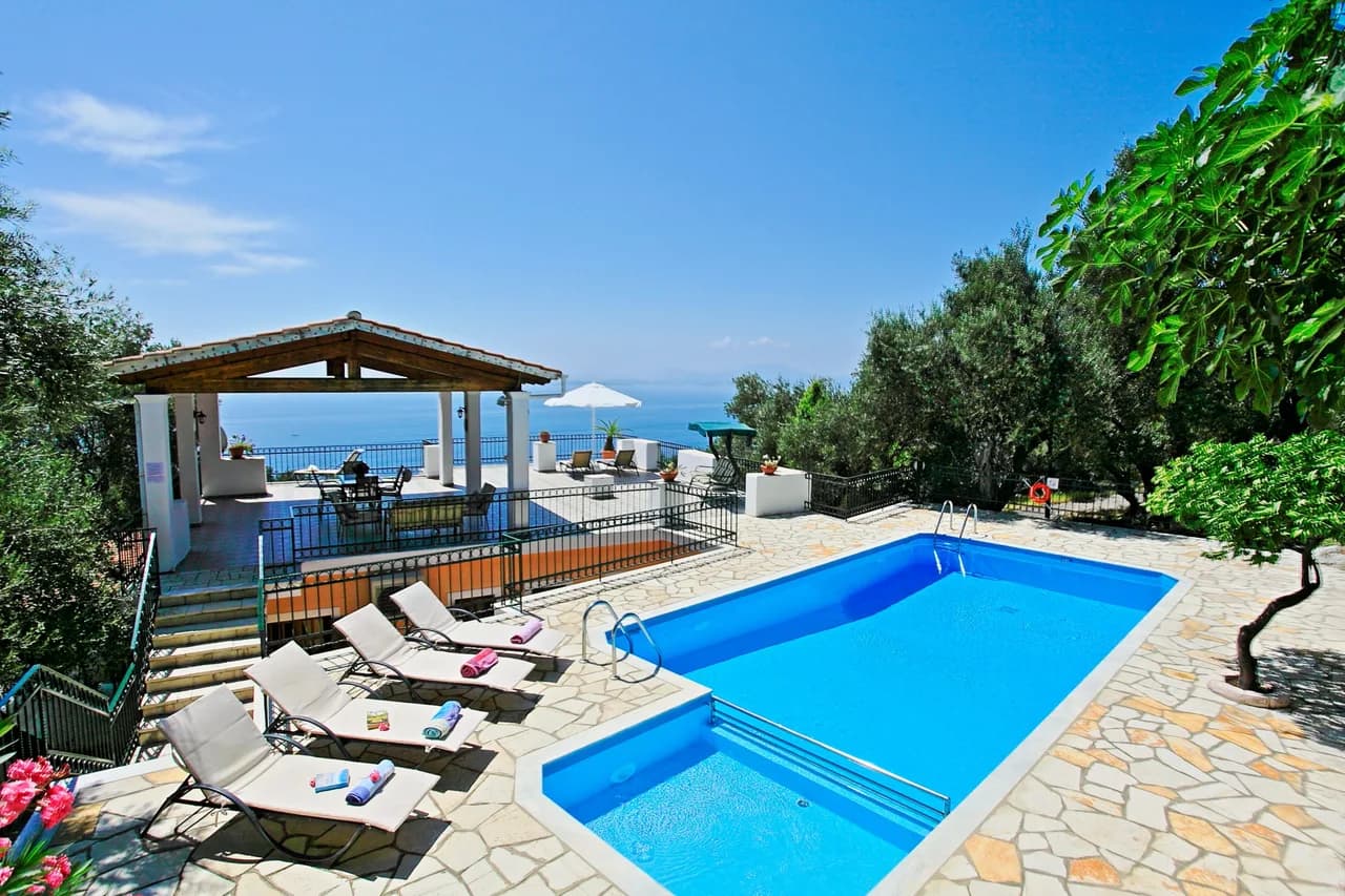 Elegant Balcony Villa in Katavolos, Corfu, Foto 2