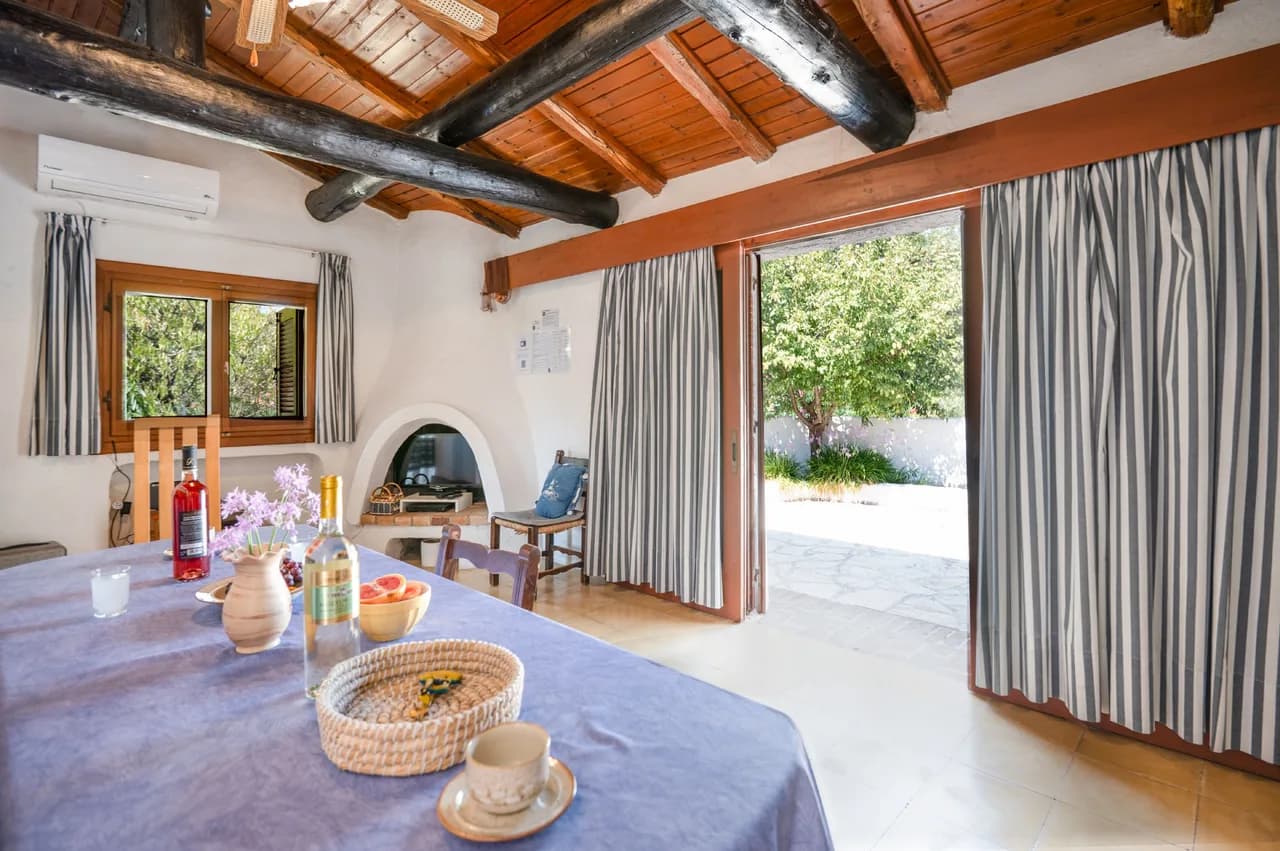 Private Pool Cottage Near Beach in Kassiopi, photo 5