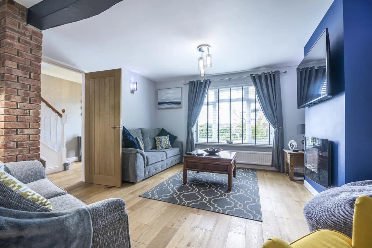 Centrally Located Four Bedroom House in Tenby, photo 2