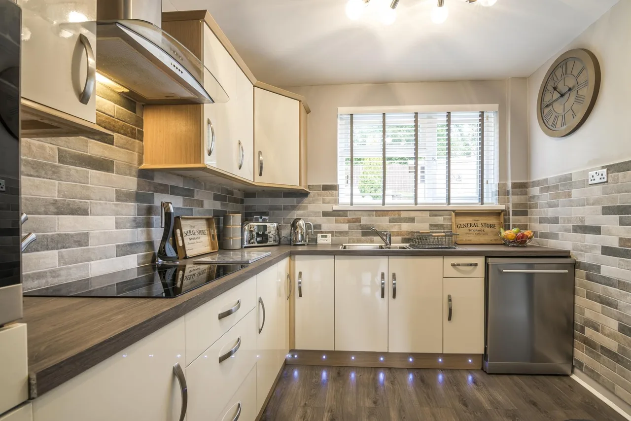 Centrally Located Four Bedroom House in Tenby, photo 4