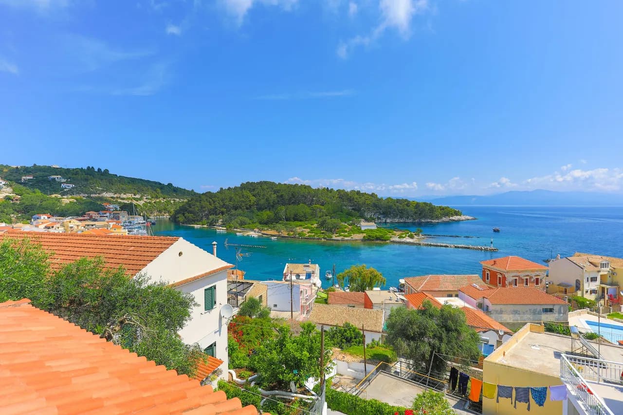 Gaios studio, sea views, private sun-loungers photo 2