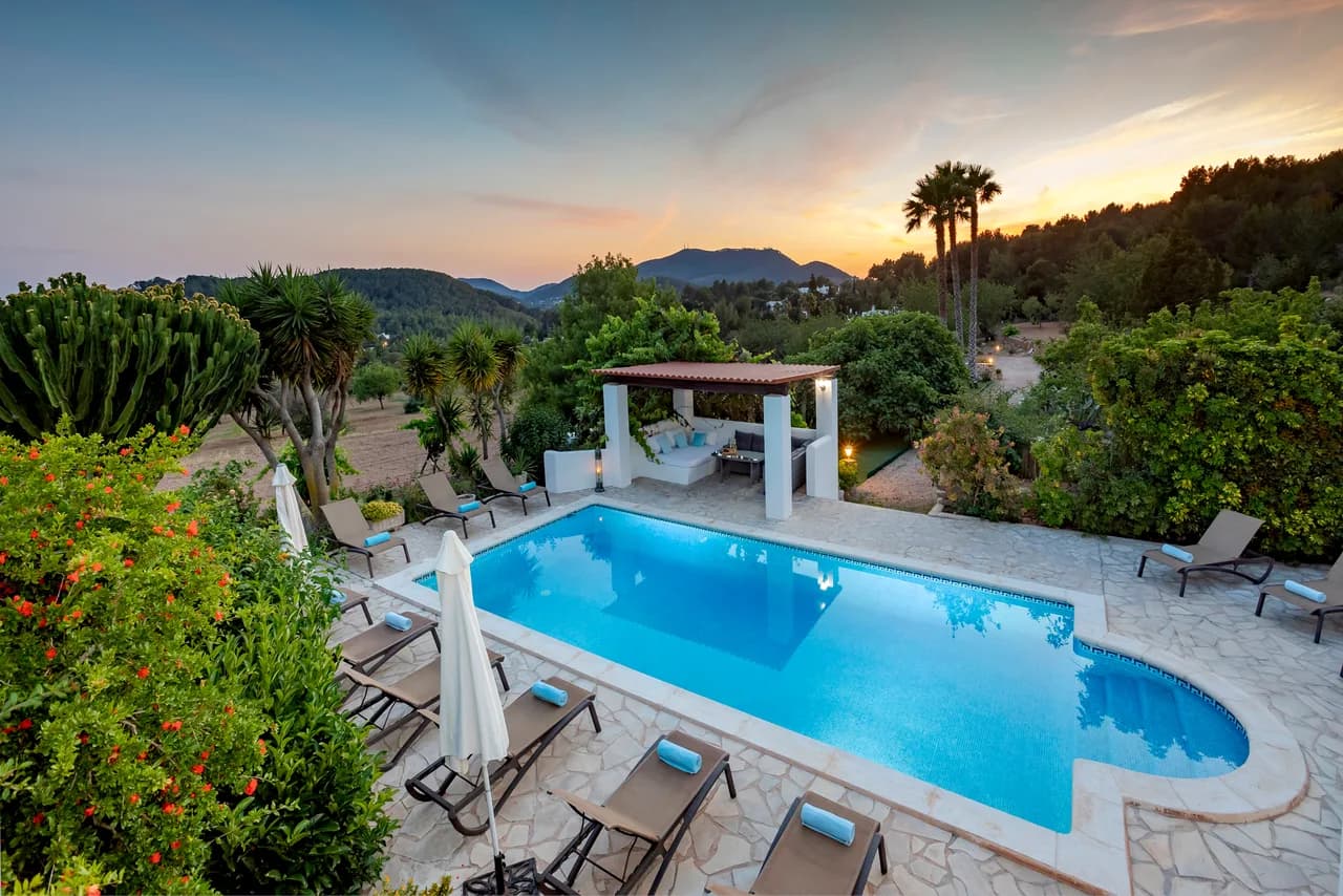 Charming Six Bedroom Retreat in Ibiza, foto 4