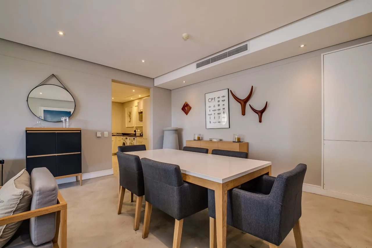 Waterfront Apartment with Canal Views in Cape Town, Foto 3