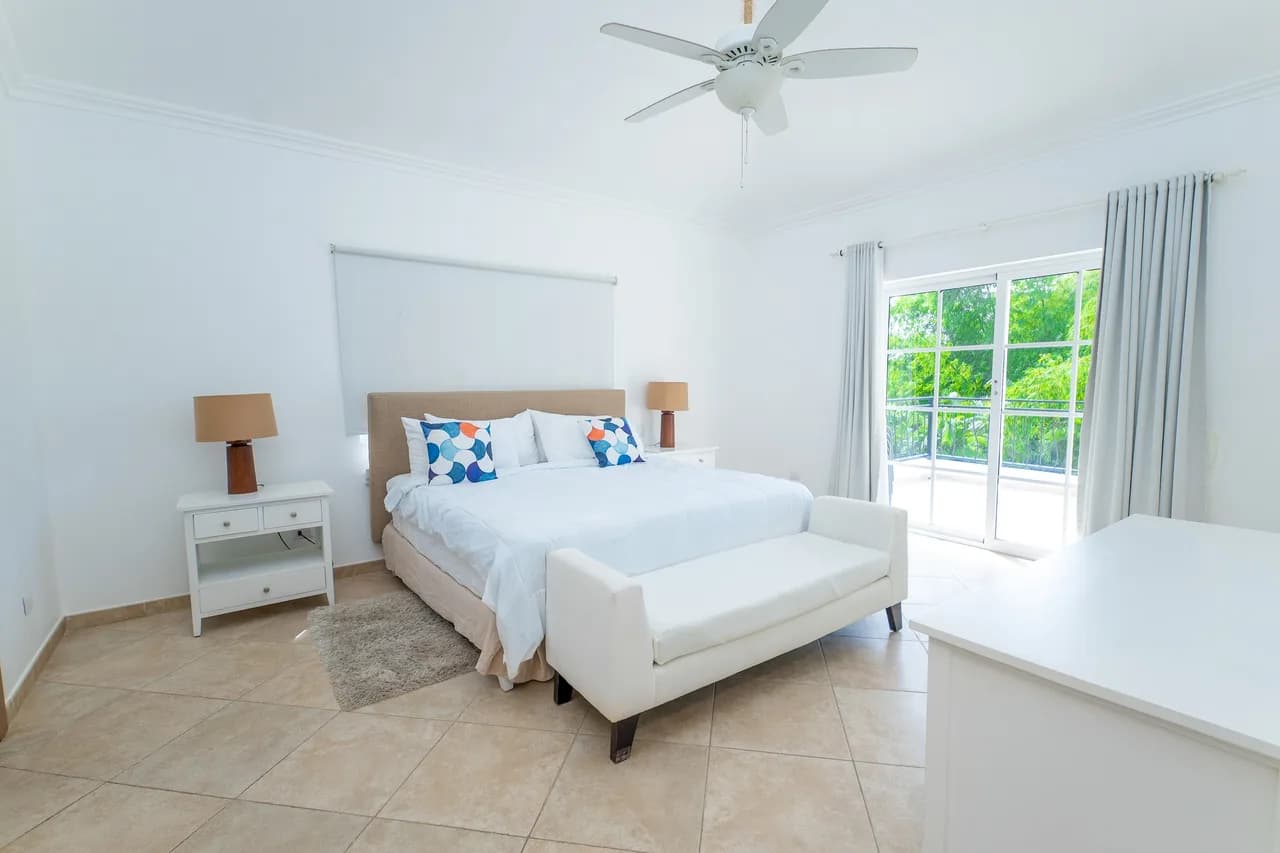 Spacious Poolside Villa in Punta Cana photo 3