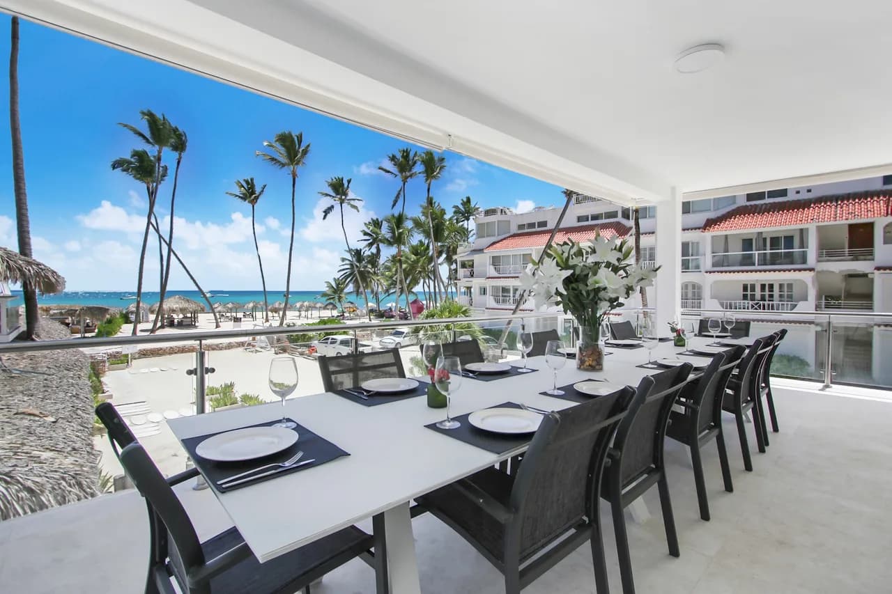 Expansive Beachfront Villa in Punta Cana photo 5