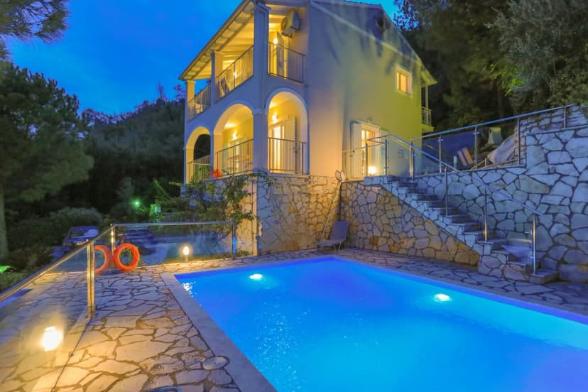 Centrally Located Three Bedroom Villa in Corfu