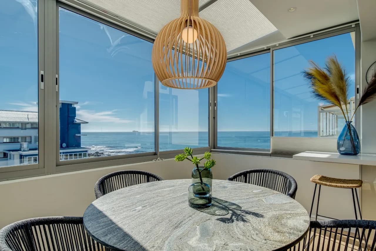 Golf Course View Apartment in Cape Town